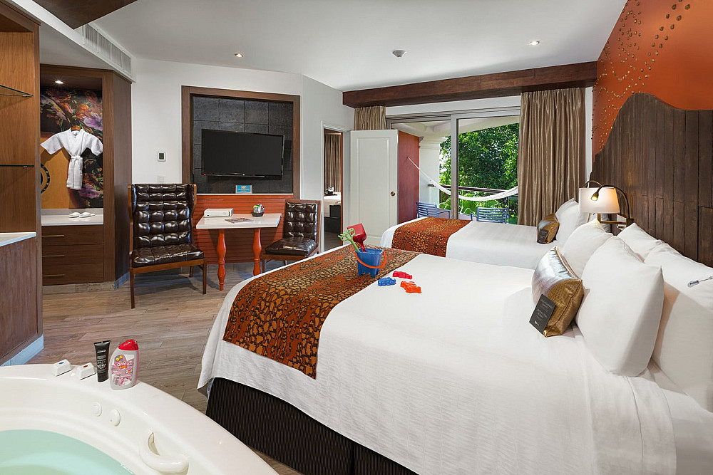 Deluxe Gold Double Beds